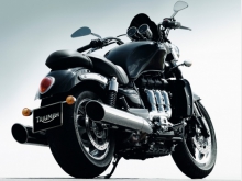 Фото Triumph Rocket III Roadster  №4